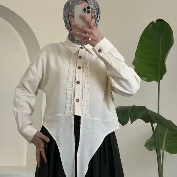 Mila Dantel Detaylı Gömlek