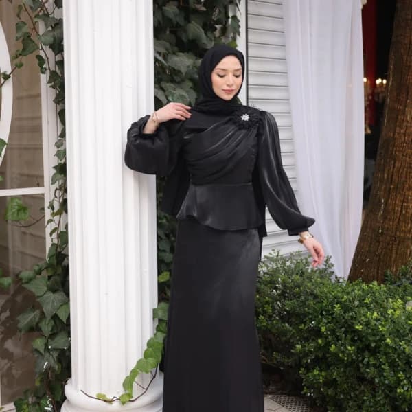 Asel Elbise Siyah